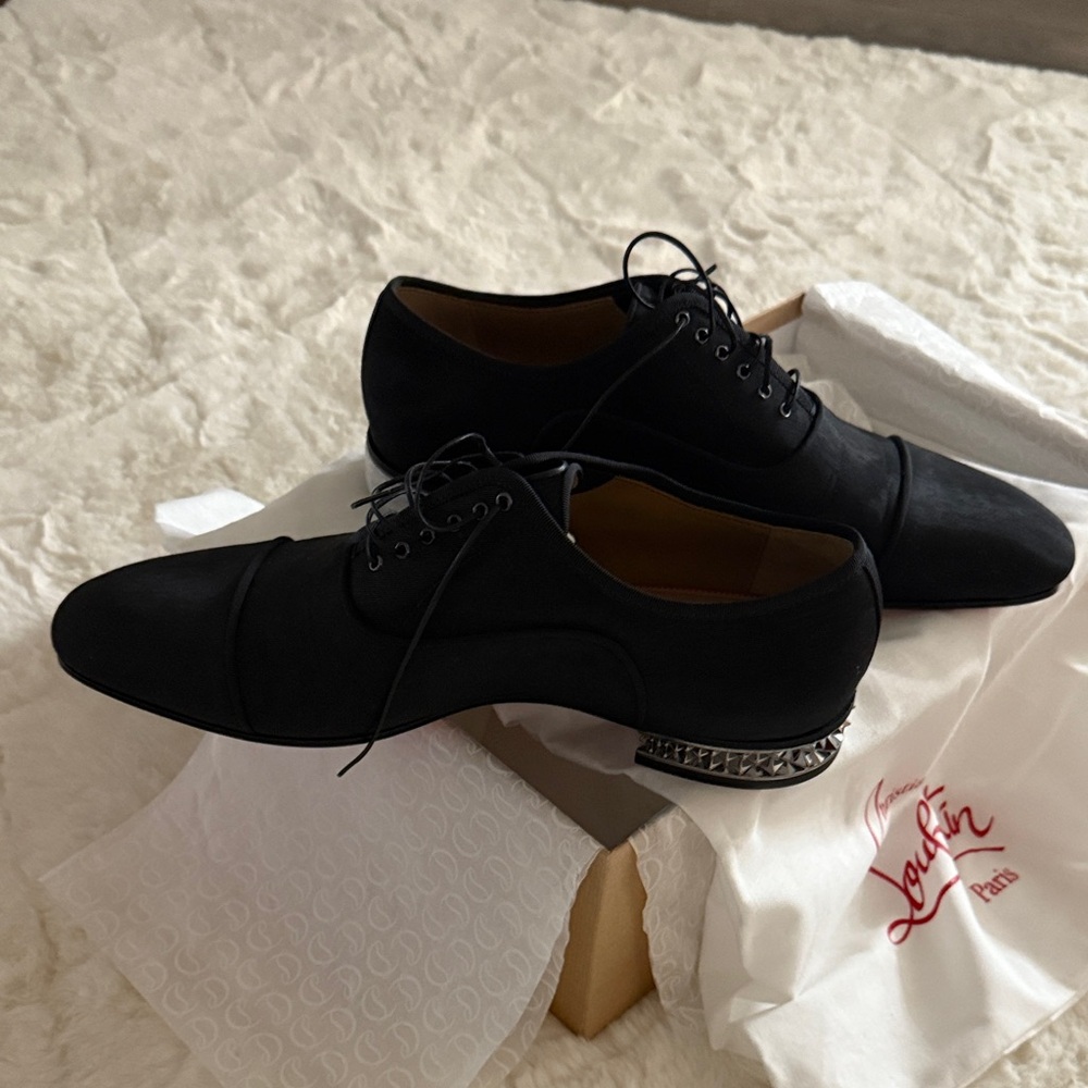 Christian Louboutin Elegant Black Oxfords - Picture 7 of 7